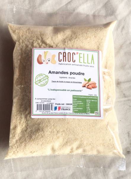 Powdered almonds for professional