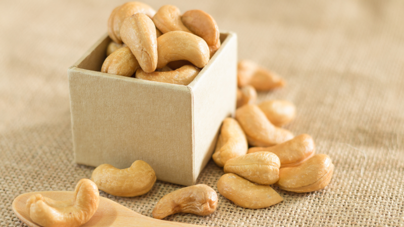 roasted cashews croc'ella